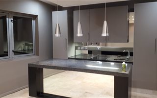 1 Bedroom Apartment in Newtown