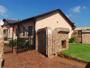 4 Bedroom House in Pimville