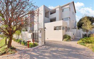 2 Bedroom Apartment in Craighall Park