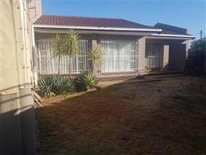 3 Bed House in Falcon Ridge