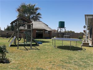 2 Bed House in Bainsvlei