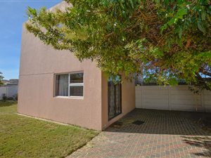 2 Bed Garden Cottage in Sanddrift