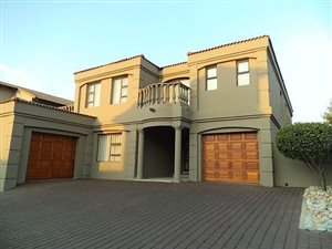 4 Bed House in Dainfern