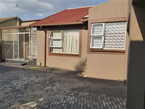 3 Bed House in Eldorado Park