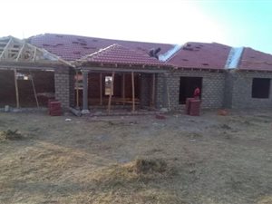 4 Bed House in Winterveldt