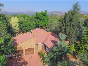 3 Bed House in Geelhoutpark