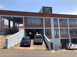 693 m² Commercial space in Park Hill
