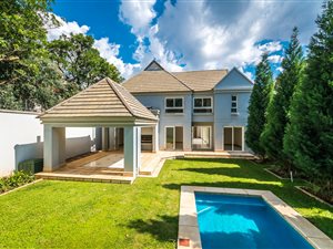 4 Bedroom Cluster in Dunkeld West