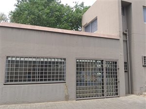 100 m² Commercial space in Bramley