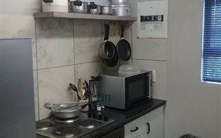 2 Bedroom Flat in Brackenfell Central