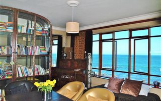 2 Bedroom Apartment in Kalk Bay
