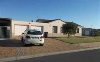 3 Bedroom House in Victoria Park