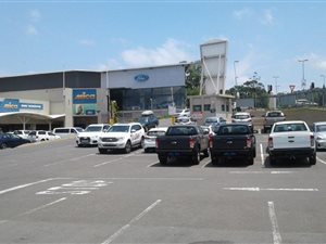 121 m² Retail Space in Waterfall