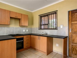 3 Bedroom Townhouse in Roodepoort Central