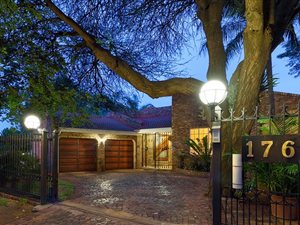 3 Bed House in Montana Park