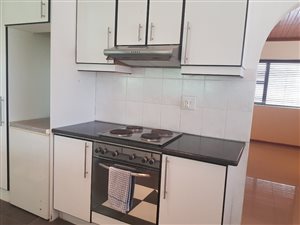 3 Bed House in Gustrouw