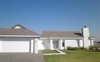 4 Bedroom House in Bredell AH