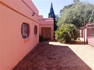 5 Bed House in Eike Park