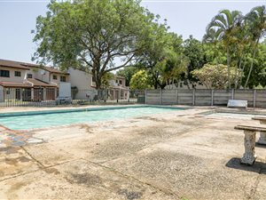 4 Bed Apartment in Arboretum