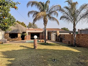 5 Bedroom House in Roosheuwel