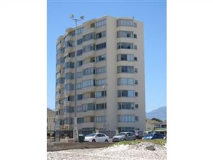 2 Bed Apartment in Strand North