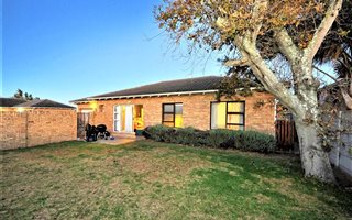 3 Bedroom Townhouse in Lorraine