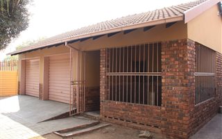 3 Bedroom House in Suiderberg