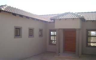 3 Bedroom House in Seasons Lifestyle Estate