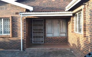 3 Bedroom House in Southgate