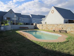 2 Bedroom Duplex in Gordons Bay Central