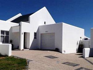 3 Bed House in Laguna Sands