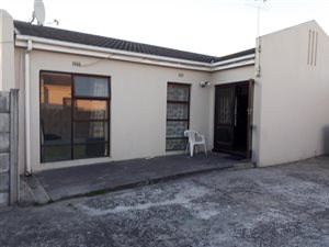 2 Bed House in Highbury