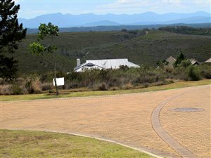 886 m² Land available in Plettenberg Bay