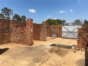139 m² Industrial space in Clayville