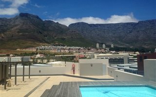 1 Bedroom Apartment in Zonnebloem