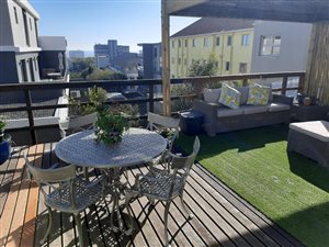 4 Bed House in Green Point