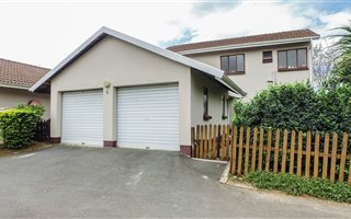 4 Bedroom Duplex in Escombe
