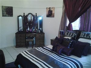 2 Bed Apartment in Selection Park