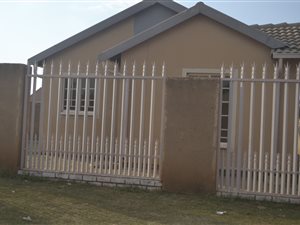 3 Bed House in Mahube Valley