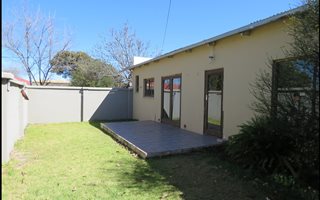 1 Bedroom Garden Cottage in Discovery