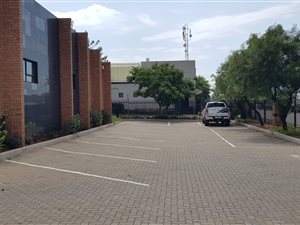 1250 m² Commercial space in Monavoni