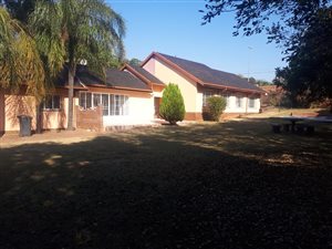 4 Bed House in Lynnwood Glen