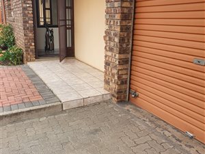 3 Bed Simplex in Vanderbijlpark CE3