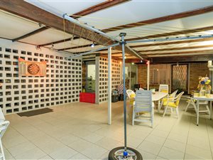 4 Bed House in Oakdene
