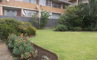 2 Bedroom Apartment in Springs Central
