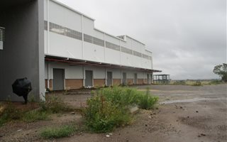 12450 m² Industrial space in Clayville