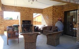 5 Bedroom House in Amberfield