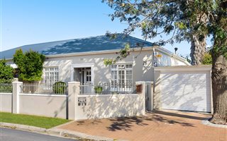 3 Bedroom House in Wynberg