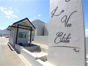 1 Bed Apartment in Klein Parys
