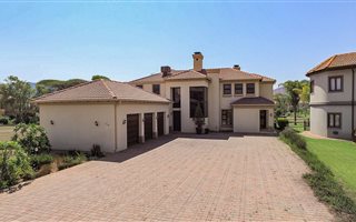 5 Bedroom House in Westlake Estate